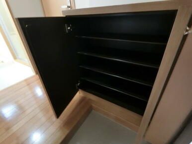 (参考)同一建物内の他の部屋の写真となります。