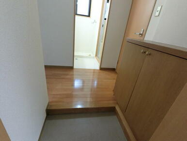 (参考)同一建物内の他の部屋の写真となります。