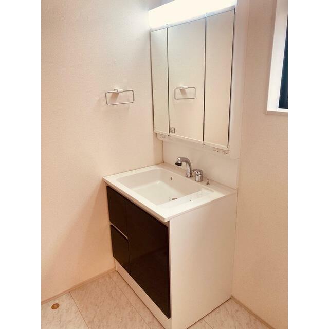 お化粧やヘアセットが楽しくなる洗面スペース（1号棟）