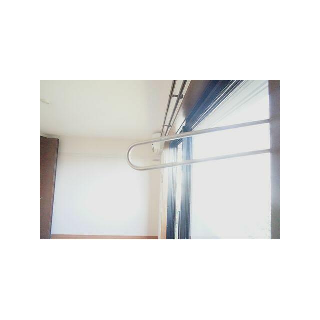 室内物干しがございます★★雨の日、花粉季節などに洗濯物が室内に干して頂けます★★