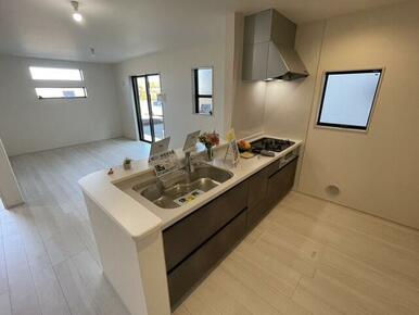 夕食を作りながら翌朝のお弁当の下ごしらえも楽勝（1号棟）