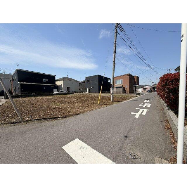 前面道路も広々！