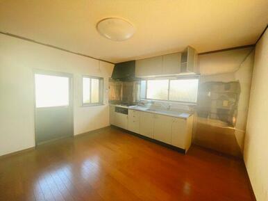 キッチンでお料理をお楽しみください