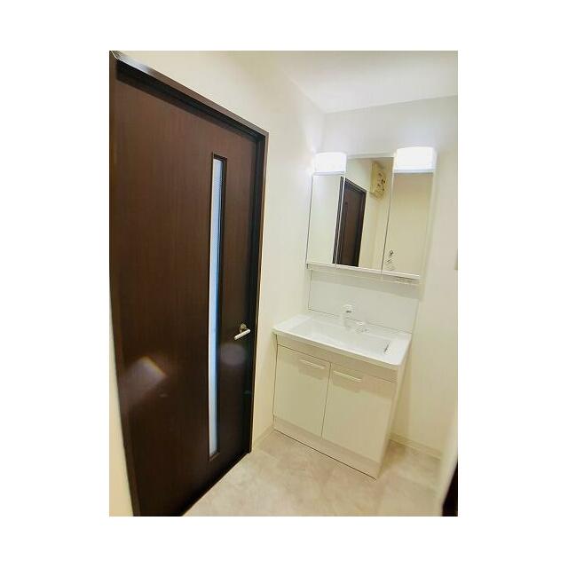 「洗面脱衣所」洗面台新品交換済みです。