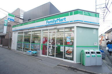 ファミリーマート狛江東和泉店