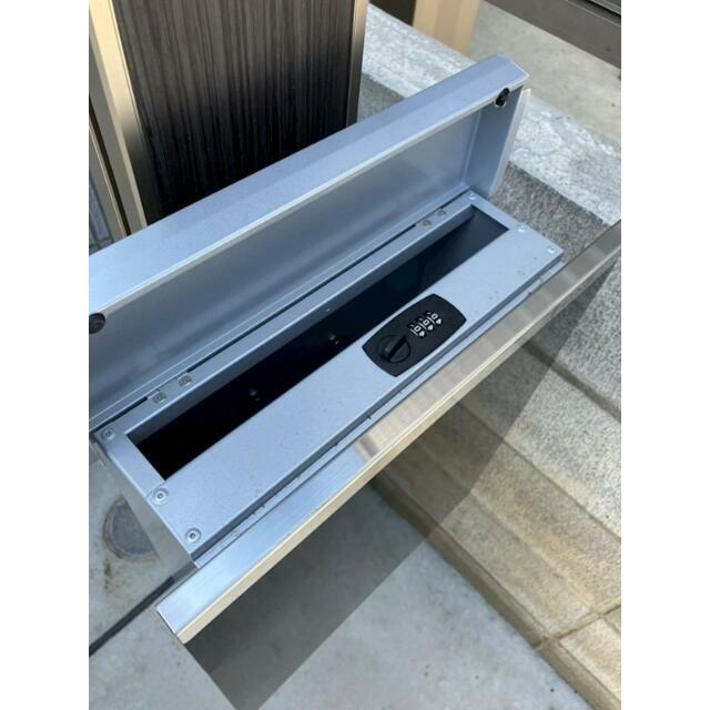 ロック付郵便ポストで盗難防止