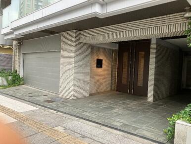 外観_エントランス