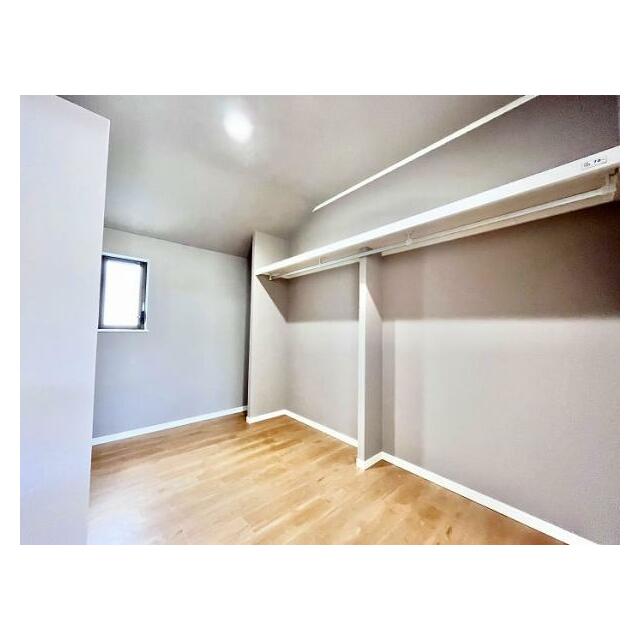 2F　納戸(大容量収納可能なスペースを完備しております)