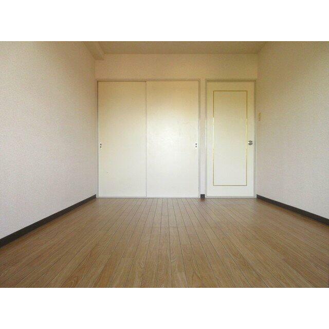 洋室１　※別号室の参考写真(現況優先・仕様違いの場合あり)