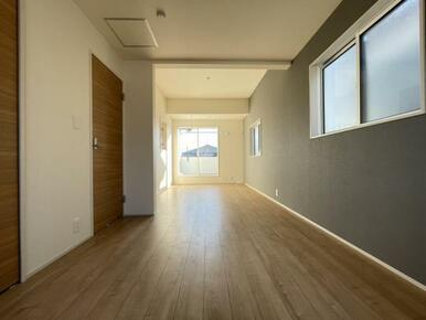 お子様の成長に合わせて間取りの変更が可能！各部屋にドア・収納ついています＾＾