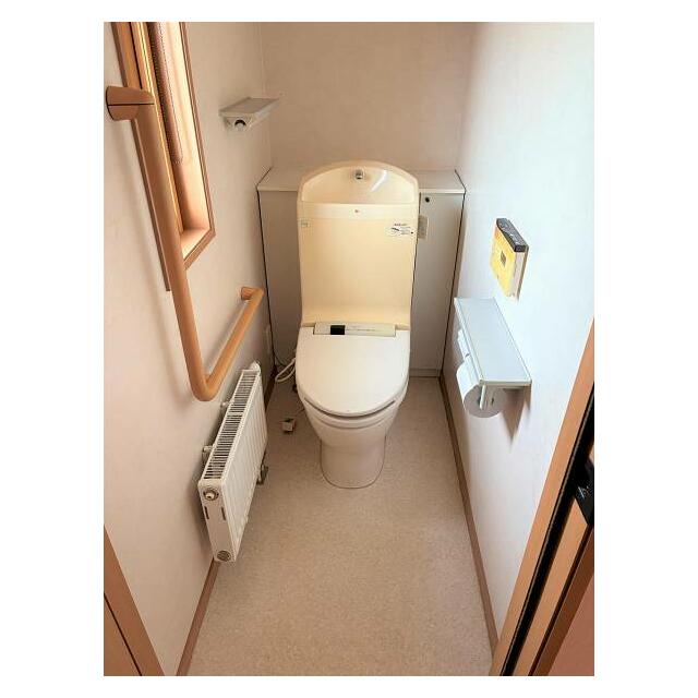 トイレは二階にもあると便利ですね。