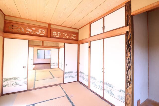 物件画像 中間市 中尾２丁目 (筑豊中間駅) 2階建 5DK