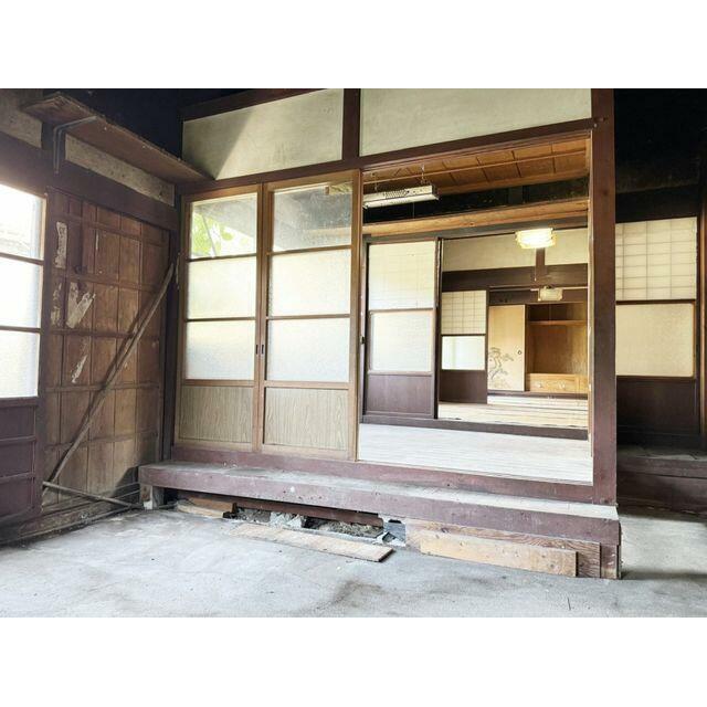 居間３．３帖