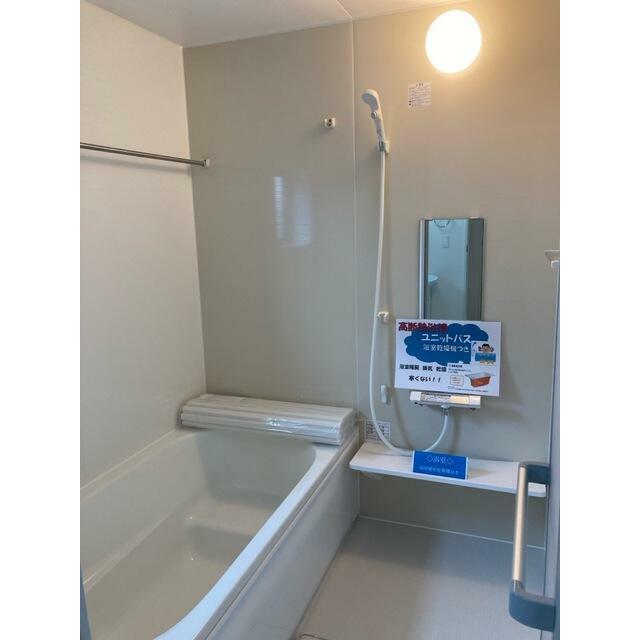 たまりがちな疲れやモヤモヤイライラはバスタイムですっきり洗い流して（4号棟）