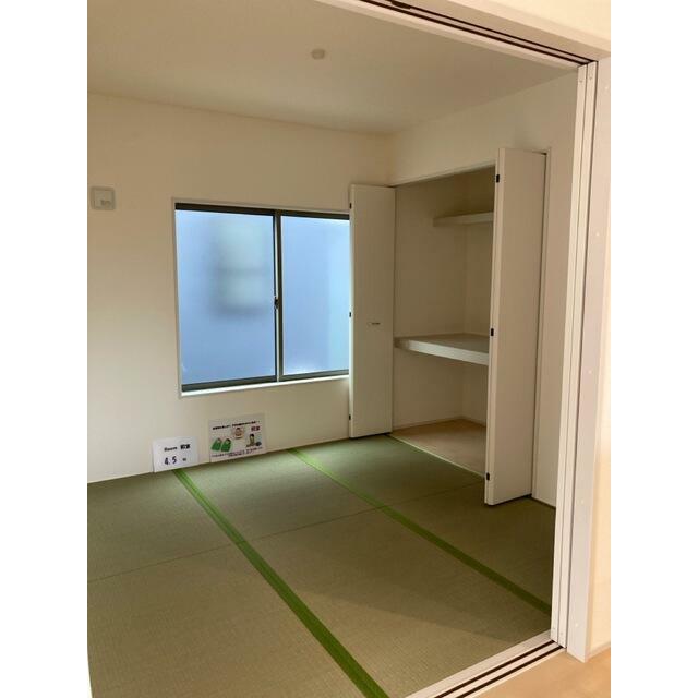 温かみを感じる畳の空間、インテリアに＋αのテイストを加えてアイデア無限大（4号棟）