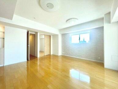 こちらの居間で趣味の時間をお楽しみください