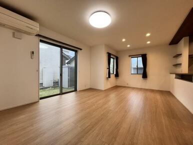 リビングは家族みんなが集まり何気ない出来事も気軽に話せる明るい空間＾＾