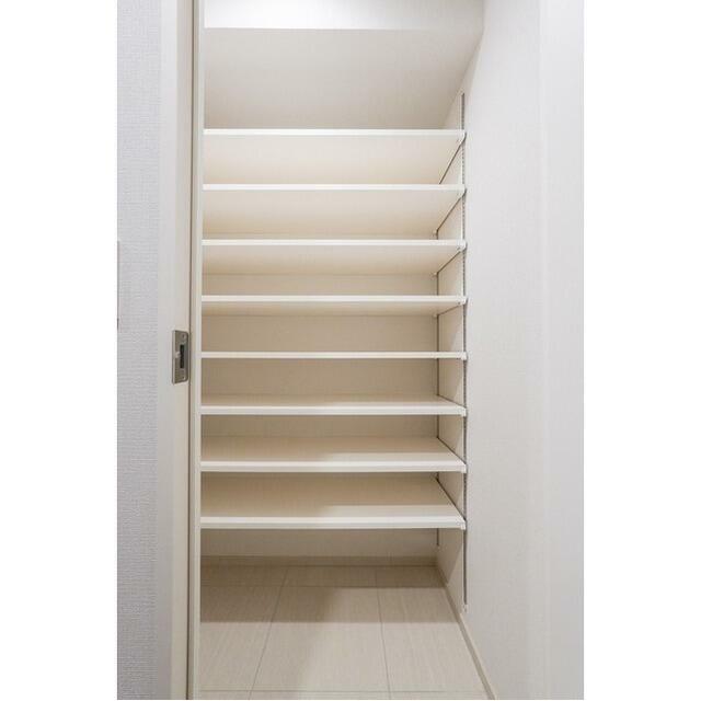 シューズボックス