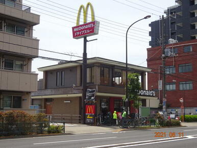 マクドナルド明治通り尾久店