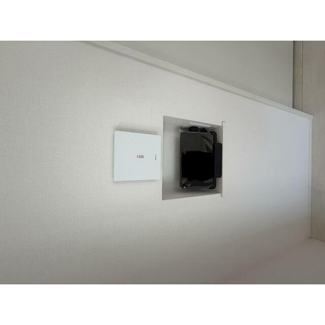 【１号棟】暮らしをもっと便利に♪アイディホームのIDリンク。タブレットから訪問者の確認が出来る次世代型インターフォンです！TVやエアコンのリモコン代わりにも使用できます。