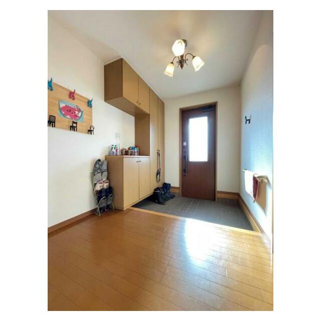 ゆとりのある玄関！シューズボックス完備です＾＾