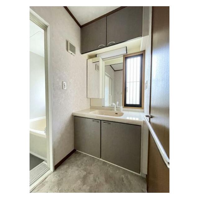 身支度・洗濯・お風呂と毎日大活躍の洗面スペース！