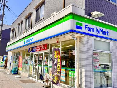 ファミリーマート八幡千束店