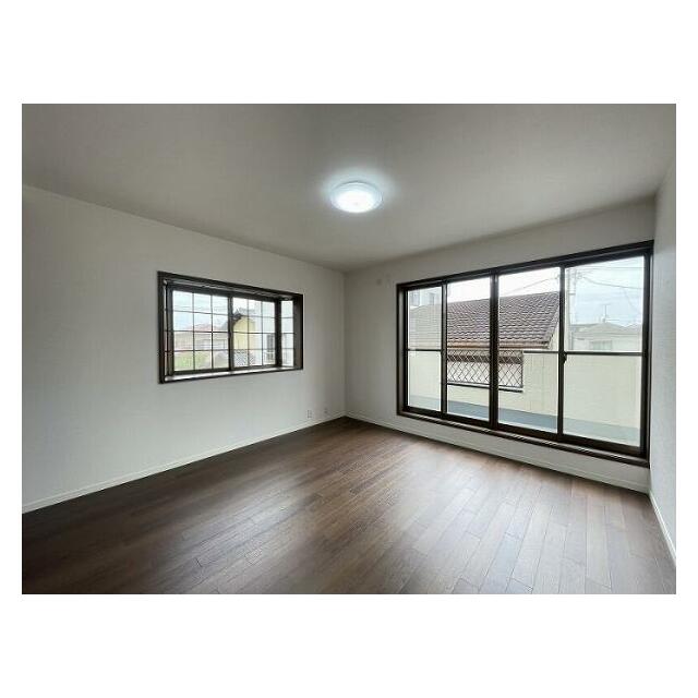 「2階洋室２」約8帖のお部屋です