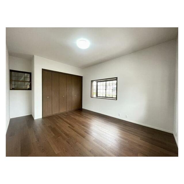 「2階洋室１」約10帖のお部屋です