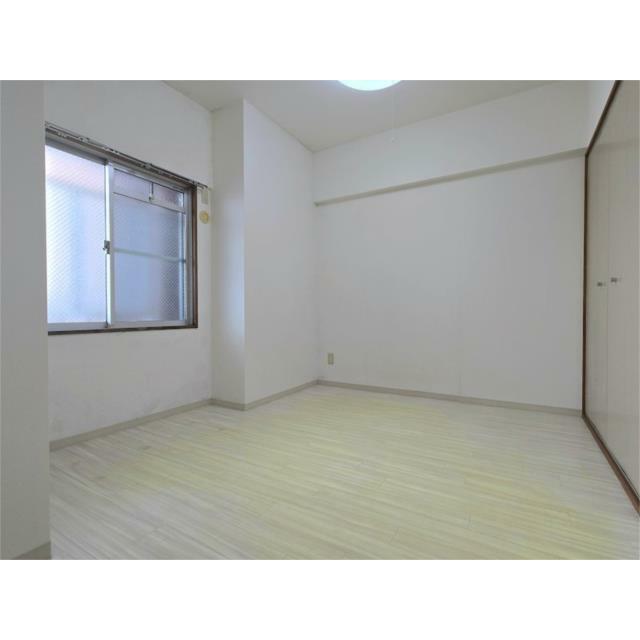５．４帖洋室です。