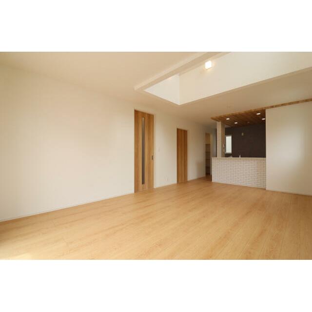 (1)号棟 LDK（19.0帖）