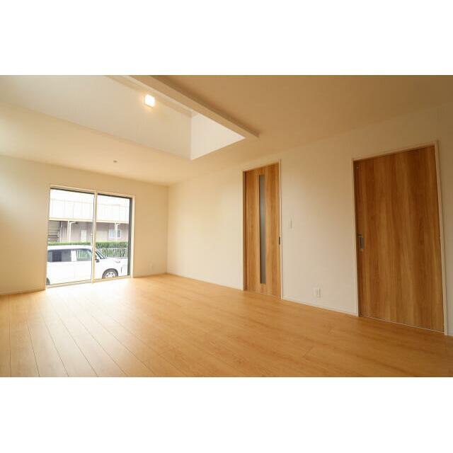(1)号棟 LDK（19.0帖）
