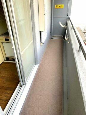 開放的で明るい空間を演出してくれるバルコニーです