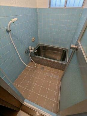 日々の疲れを癒すお風呂付です