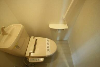 ※退室前、もしくは工事中の為、同物件同タイプのお部屋を掲載しました。設備や内装色等異なる場合がござ…