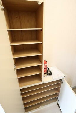 玄関シューズボックスたっぷり入ります　前回募集写真参考