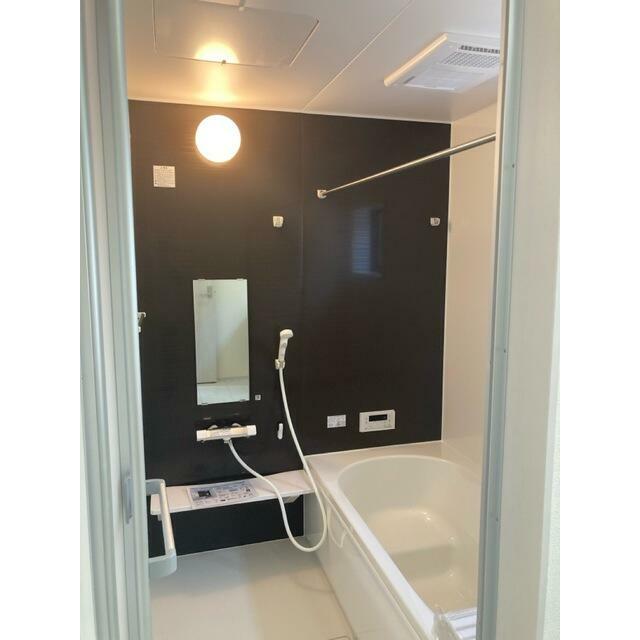 ゆったりくつろげる浴室で、心ほぐれる至福の時間（2号棟）