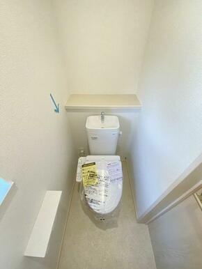 ２階のトイレです！朝のトイレラッシュ時にも役立ちます！