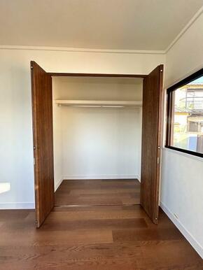 「2階東洋室」押し入れからクローゼットに変更しました。