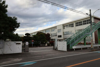 緑が丘小学校