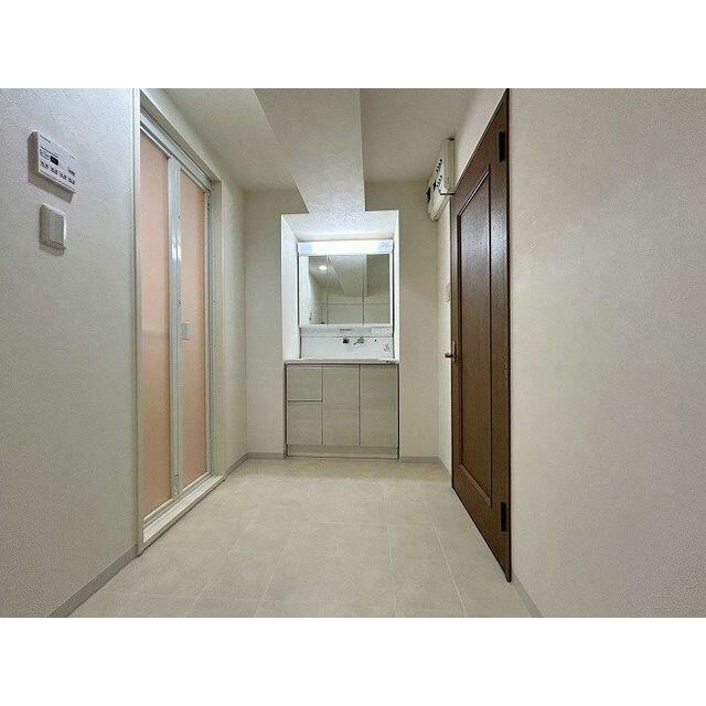 「脱衣所」別角度からのお写真です。