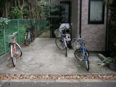 自転車置き場もあります。