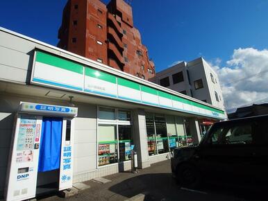 ファミリーマート金沢橋場町店