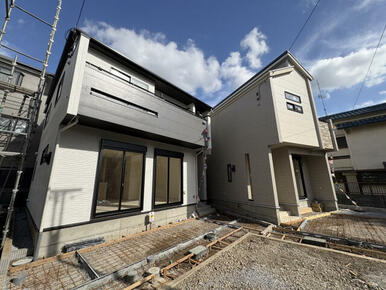 【販売現地】太陽光パネル標準装備♪