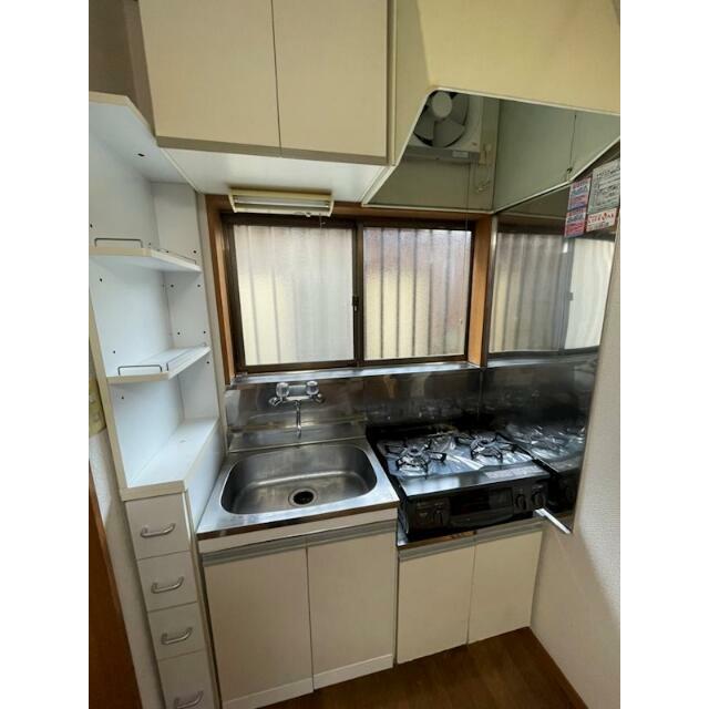 ガスコンロ新規！キッチン収納が豊富です！