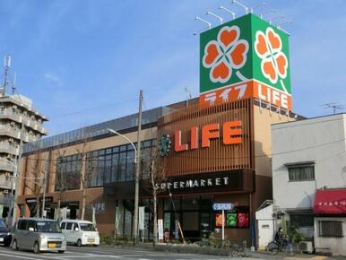 ライフ新桜台駅前店