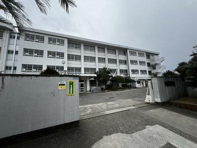 石井東小学校