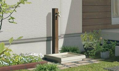 立水栓標準完備でお庭に水やりなど便利に！