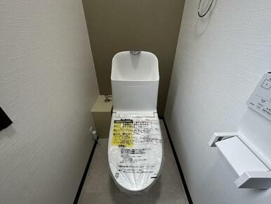 「2階トイレ」新品交換済みです。