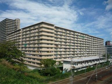 ＪＲ草津駅徒歩５分♪南東向きにつき日当たり良好♪